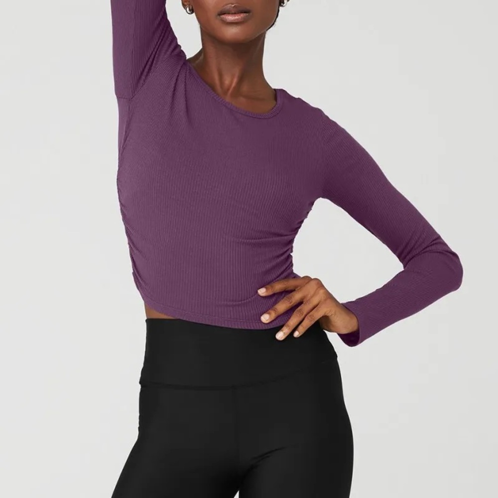 Alo Yoga Gather Long Sleeve Ribbed Sleeve Top Dark Plum Size Small EUC